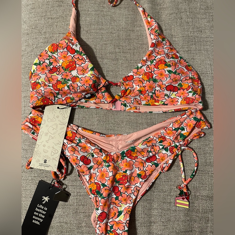 Blackbough Berry Cherry | size L